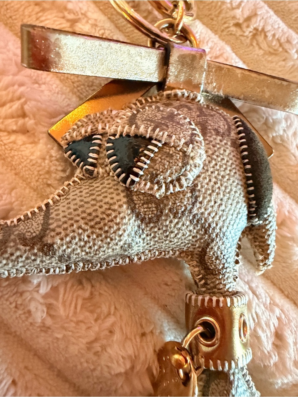 Gucci Gold and Brown Leather Dog Keyring Charm - Picture 9 of 10